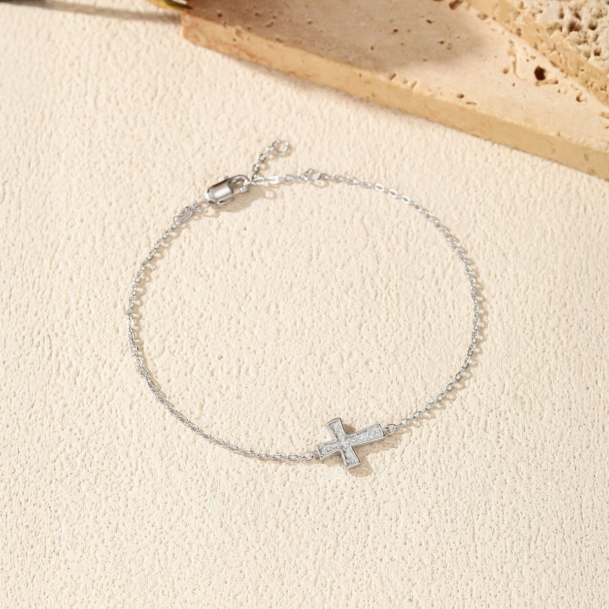 Sterling Silver Cross Charm Bracelet with D-Color VVS1 Moissanite Accents – Minimalist Hip Hop Jewelry