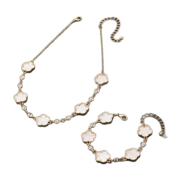 Women's Simple Sweet Lucky Four-leaf Clover Diamond Affordable Luxury Fashion Bracelet