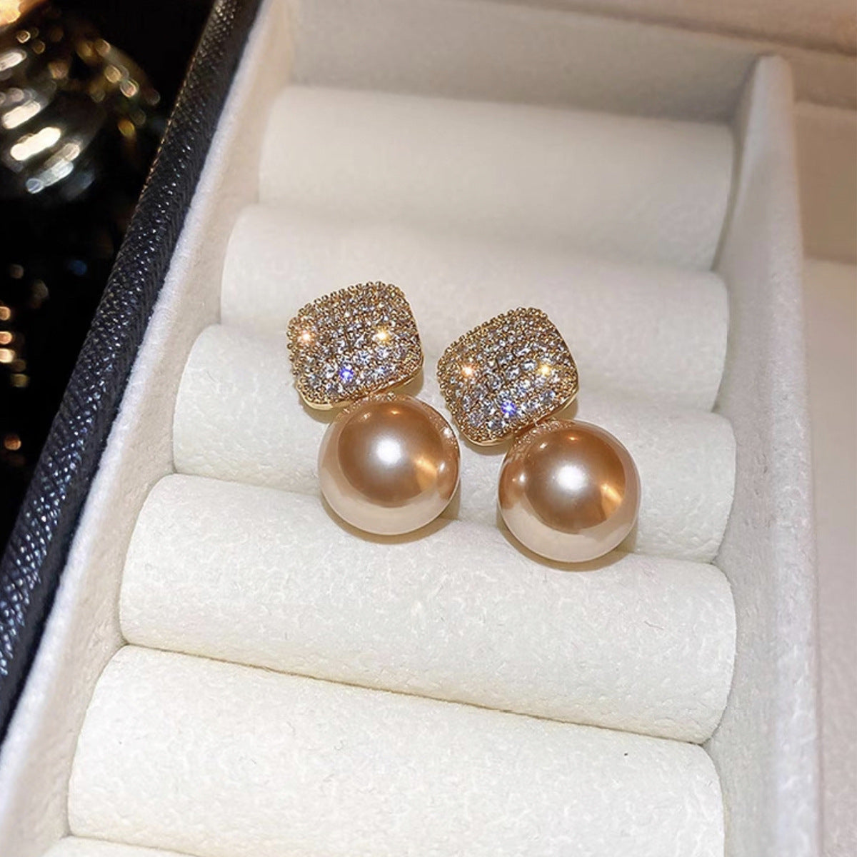 Square Inlaid Zircon Champagne Pearl Lady Temperamental High-grade Rings