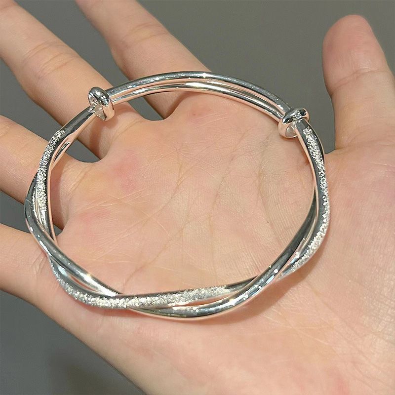 Push-pull Mobius Love Interwoven Twisted Pattern Room High-grade Female Bracelet