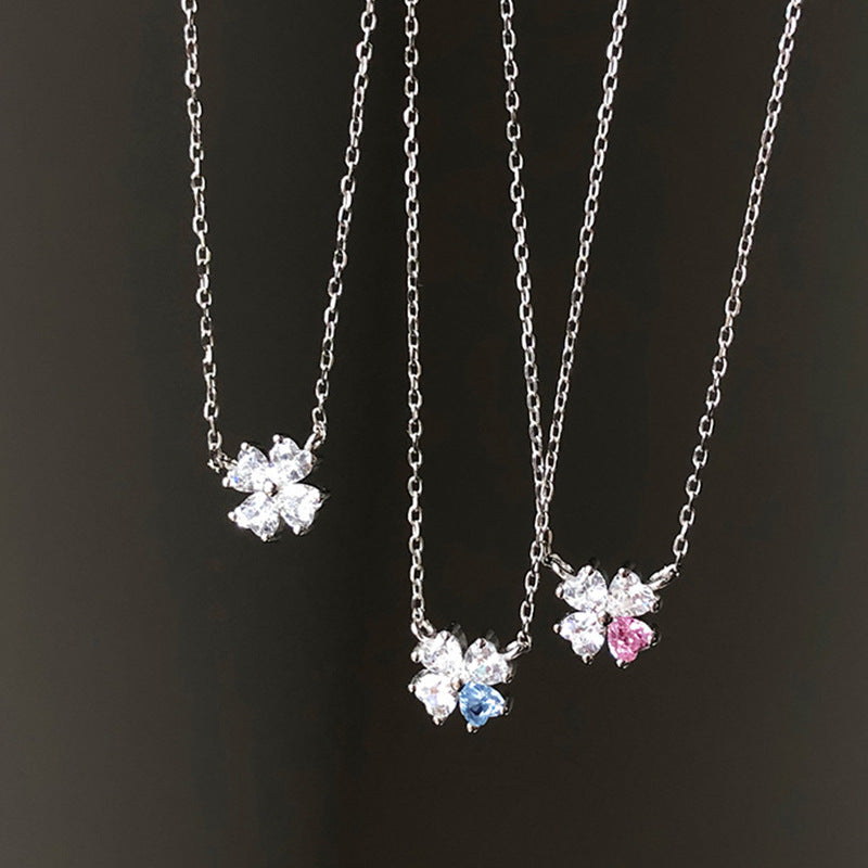 Diamond Zircon Heart-shaped Four-leaf Clover Niche Necklace