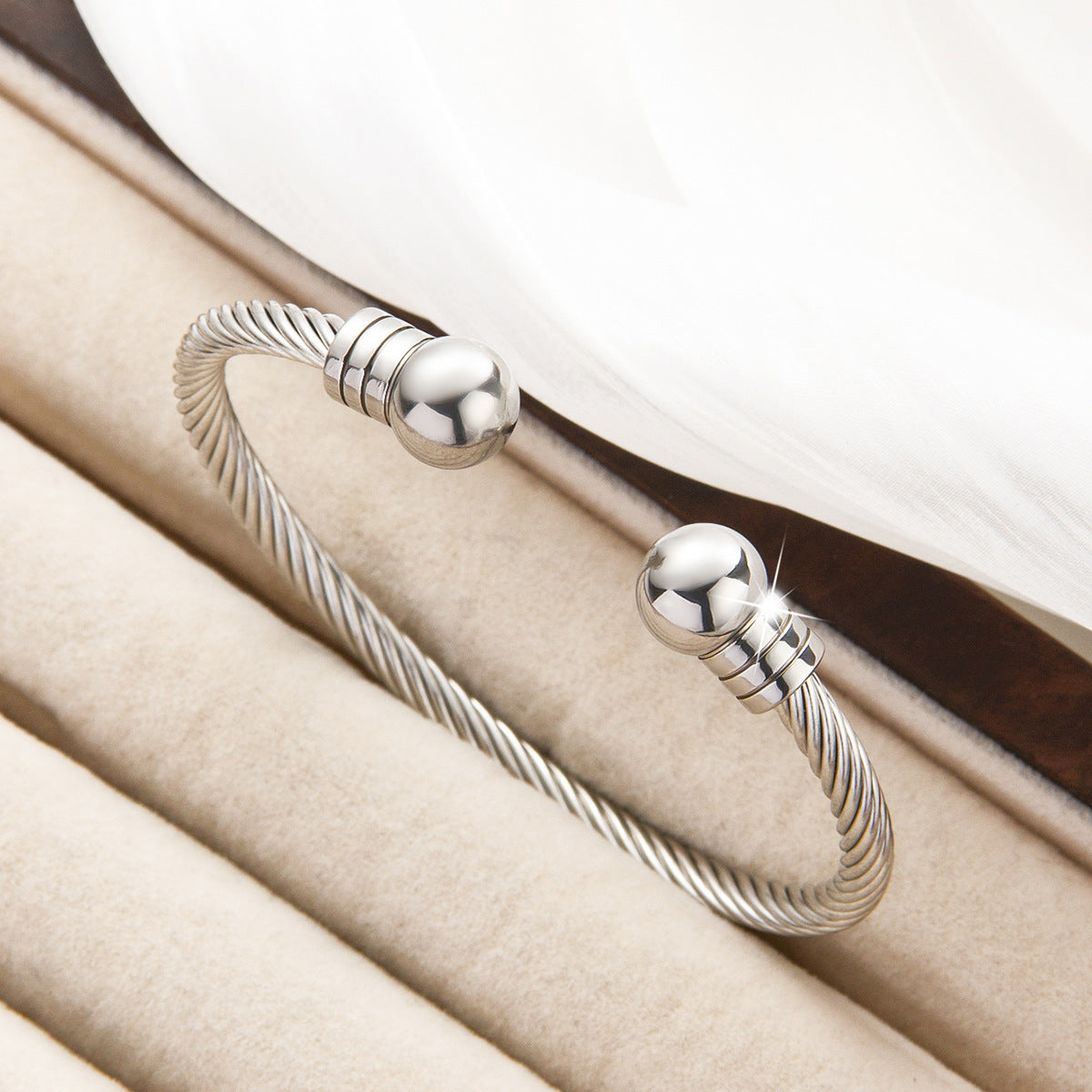 Gold Wire Rope Titanium Steel High-grade Bracelets