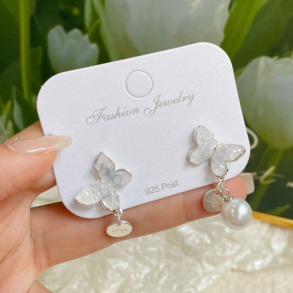 Women's Gradient Crystal Bow Sier Needle Light Luxury Pearl Butterfly Earrings