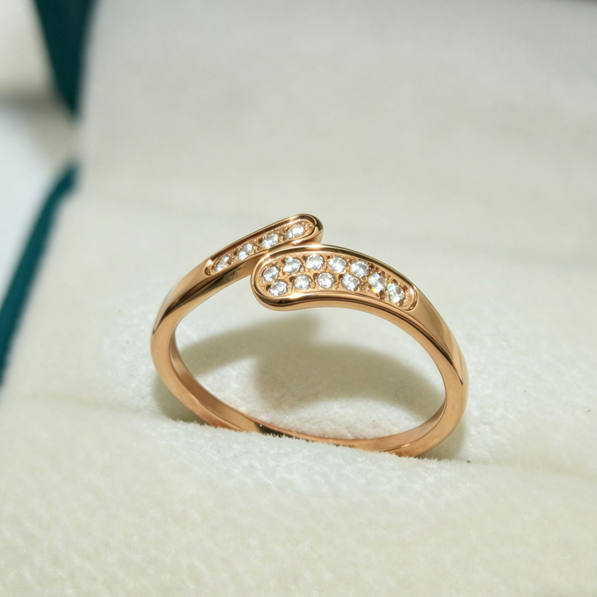 Women's Stainless Steel Style Light Luxury Fashion Ring
