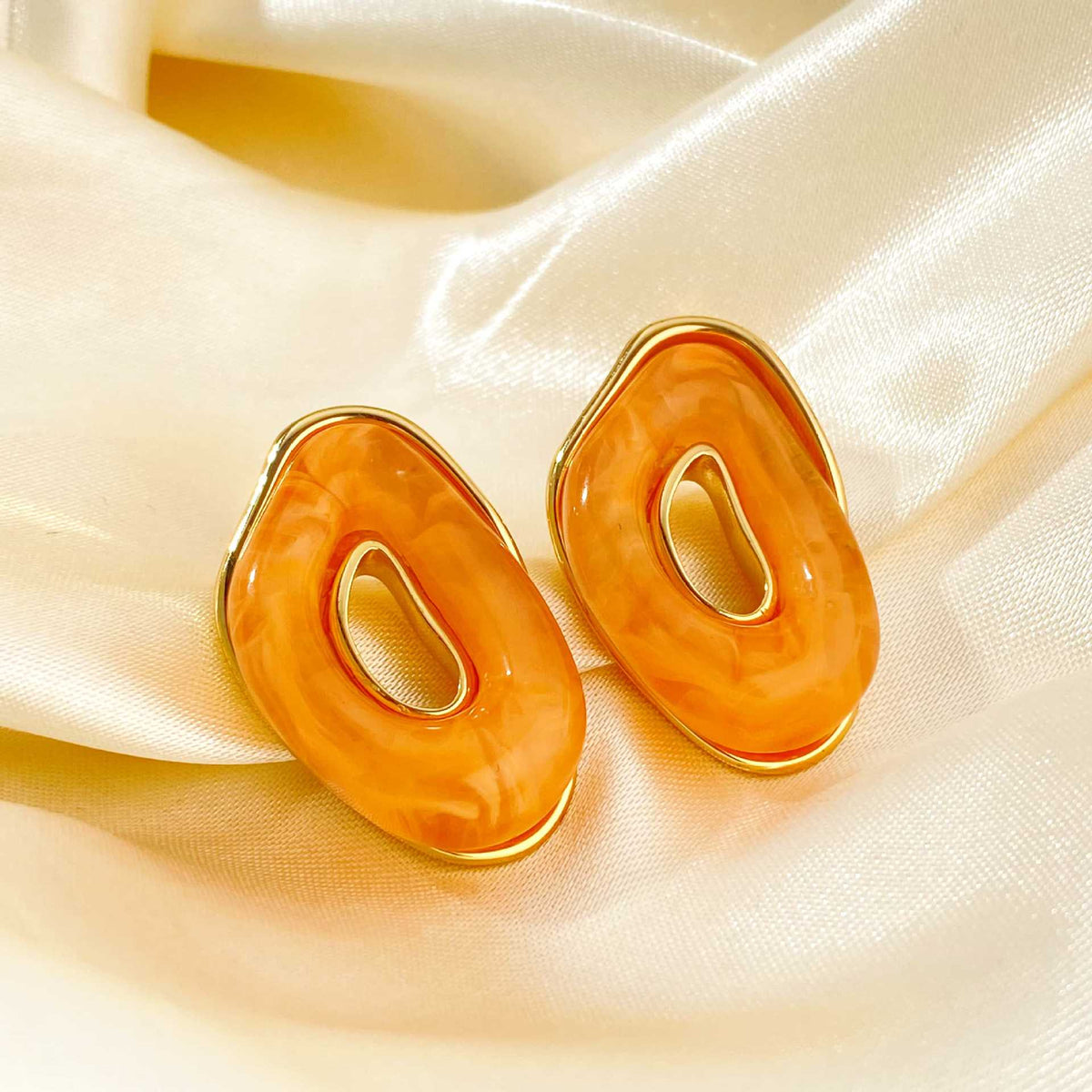 Women's Retro Irregular Niche Design Color Resin Light Luxury Temperament Rings