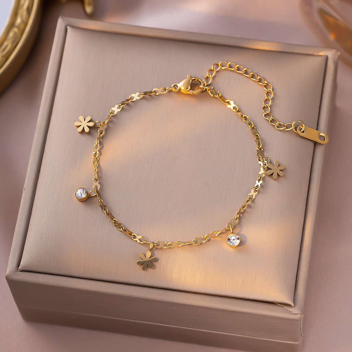 Affordable Luxury Style Design Chain Zircon Daisy Bracelets