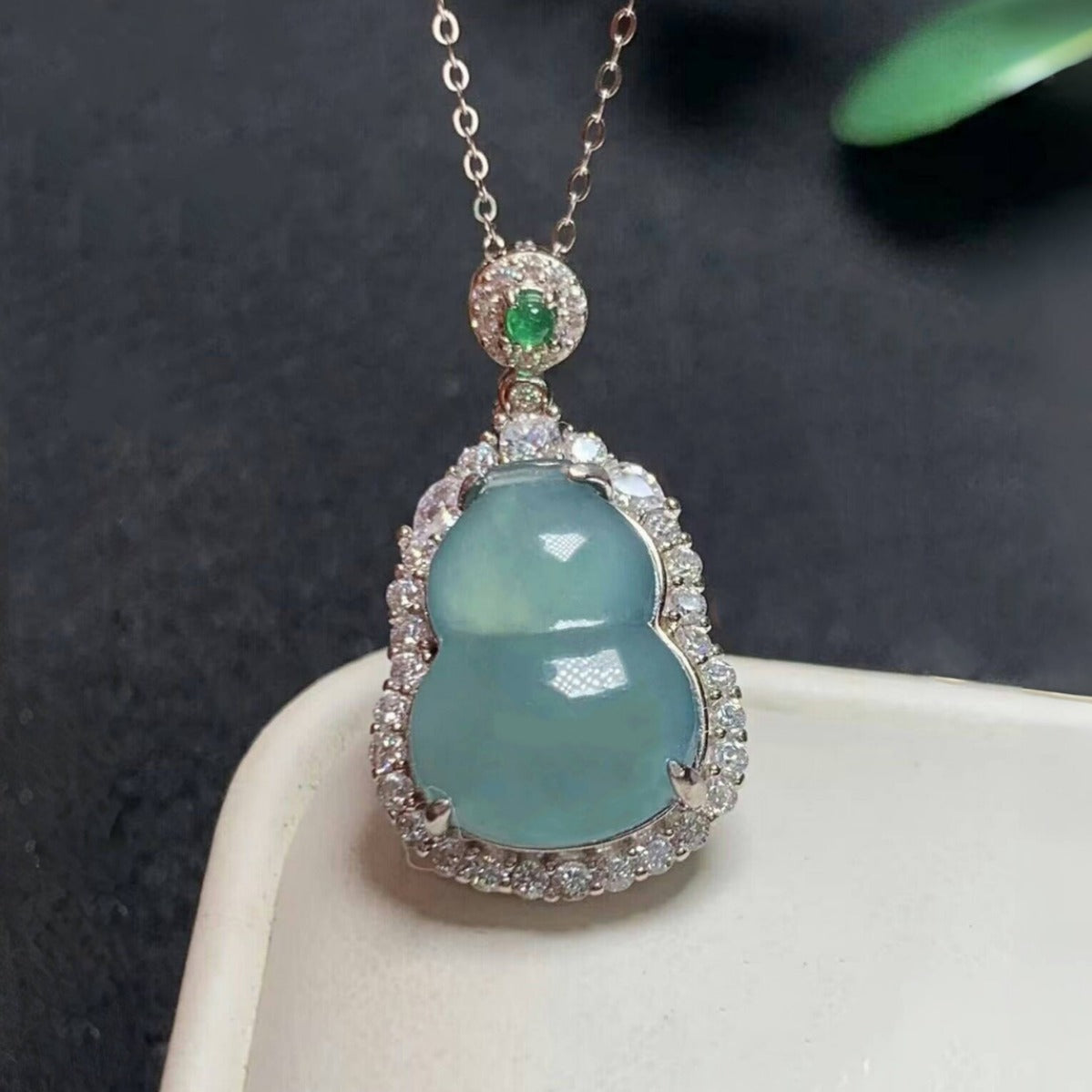 A- Level Jade Blue Water Calabash Pendent Sier Inlaid Pendant