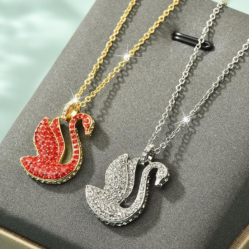 High-grade Classic Diamond Swan Titanium Steel Clavicle Necklaces