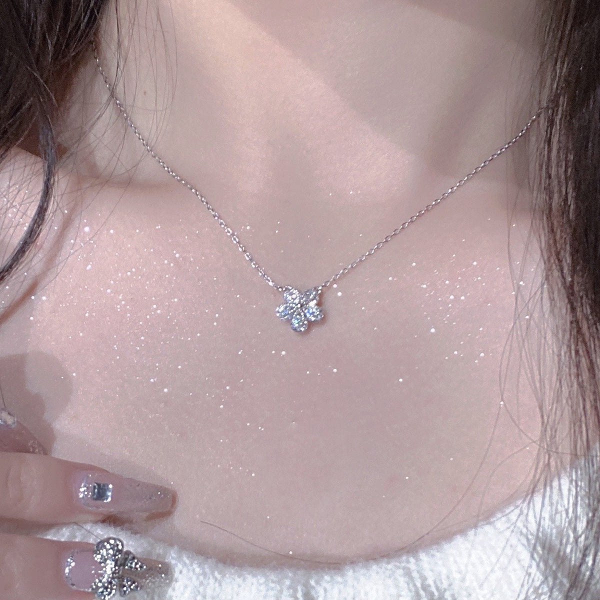Women's Clavicle Chain Simple Light Luxury Niche Advanced Necklace