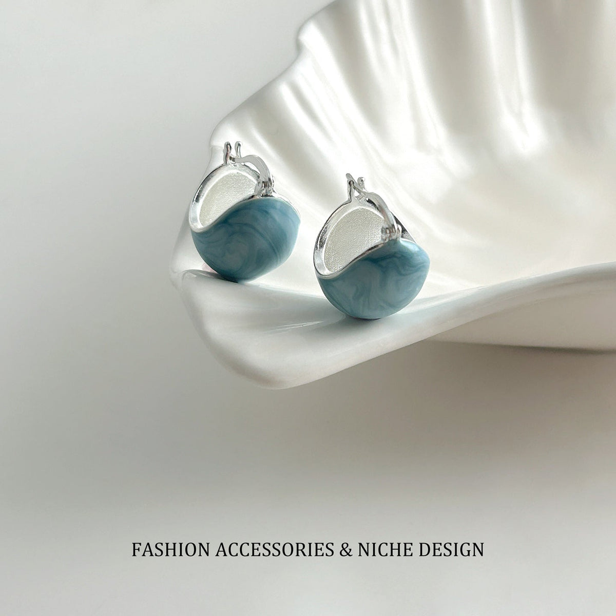 Semicircle Drop Oil Blue Dopamine Ear Clip Earrings