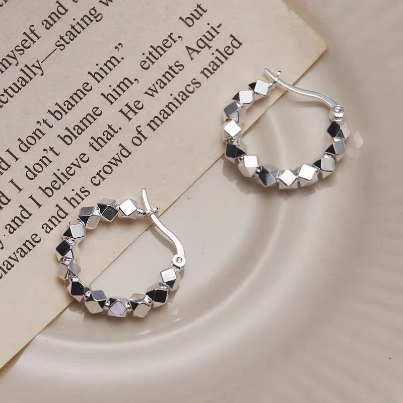 Women's Simple Light Luxury Sterling Sier Diamond-shaped Broken Ear Clip Earrings