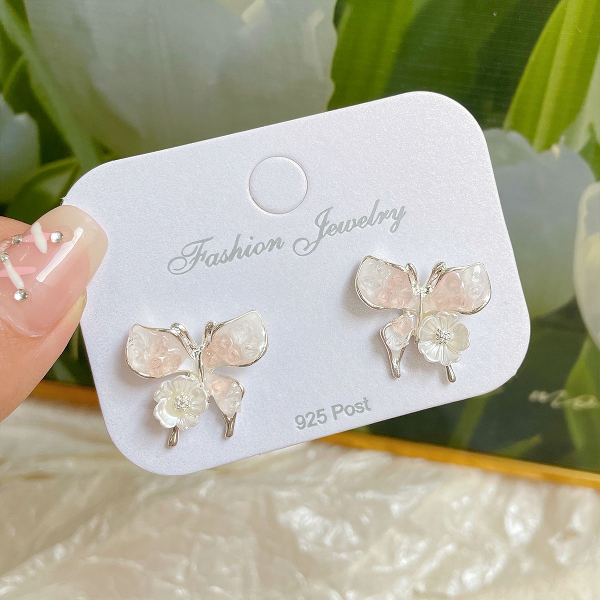 Women's Gradient Crystal Bow Sier Needle Light Luxury Pearl Butterfly Earrings