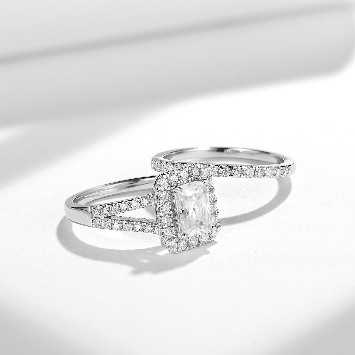 Moissanite Solitaire Ring in Sterling Silver with 18K White Gold Plating – Elegant French-Inspired Stackable Band for Women