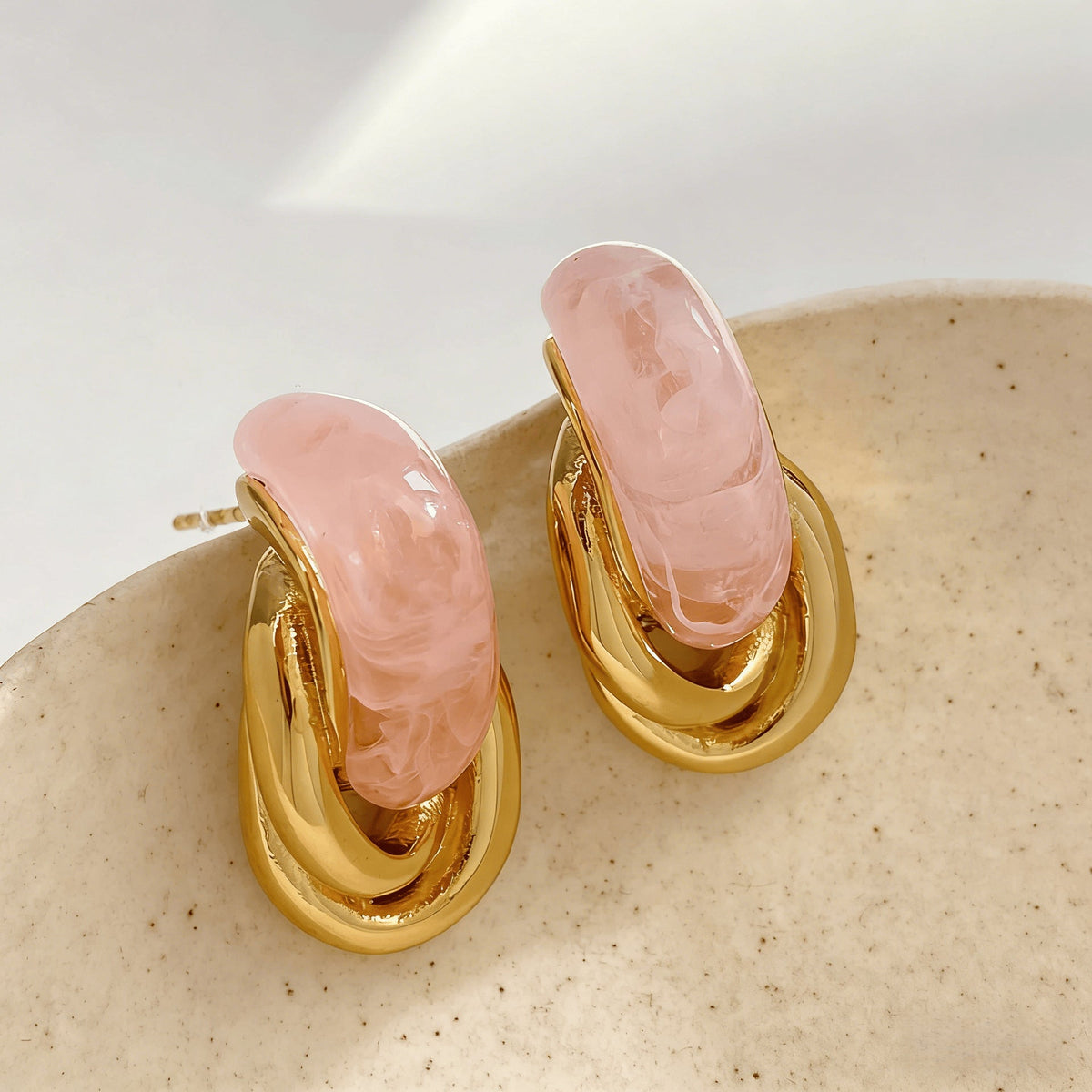 Women's Style Retro Metal Twist Niche Design Gentle Graceful High-grade Earrings