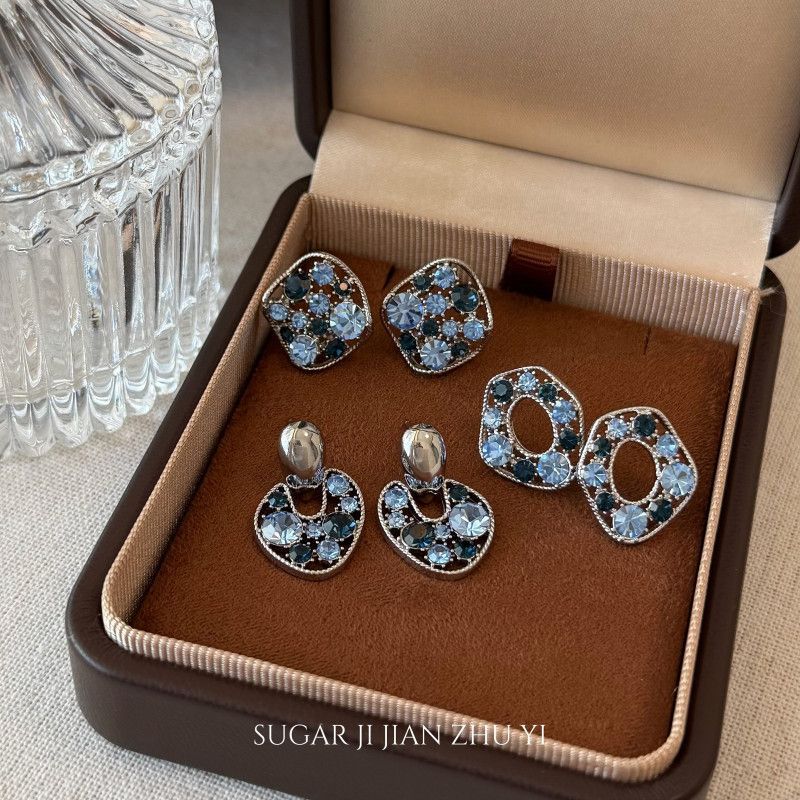 Feeling Blue Zircon Hollow Ear Gentle High Sense Elegant Wild Stud Earrings