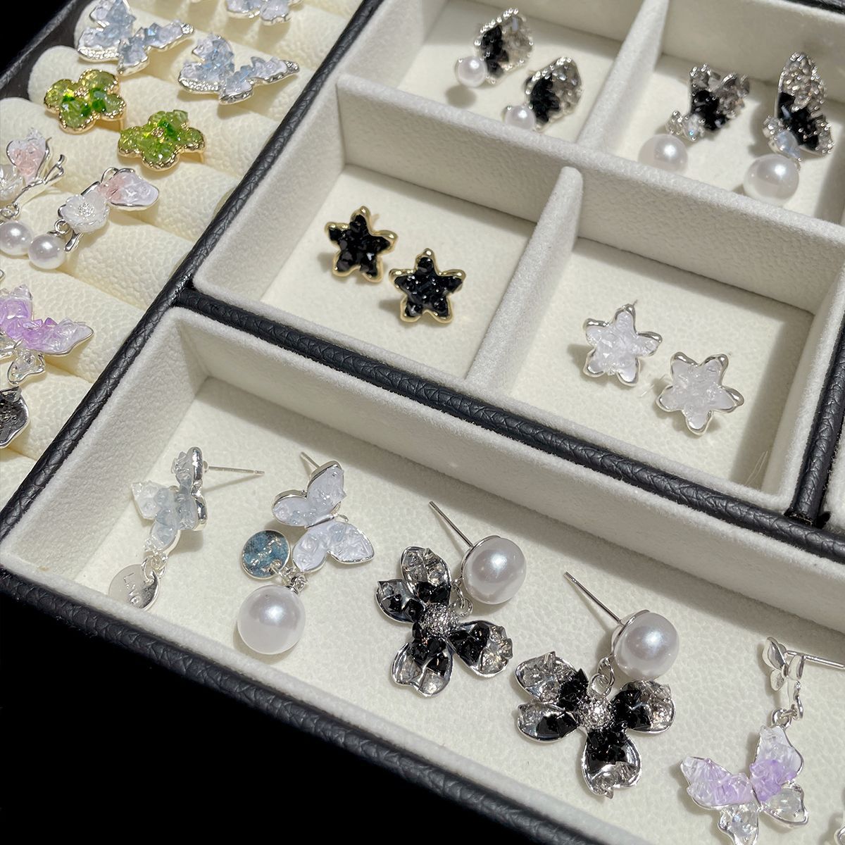 Women's Gradient Crystal Bow Sier Needle Light Luxury Pearl Butterfly Earrings