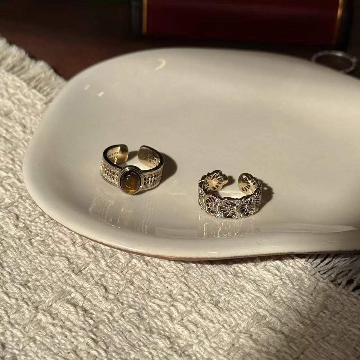 Women's Hollow Carved For High-grade Design Exquisite Index Ring