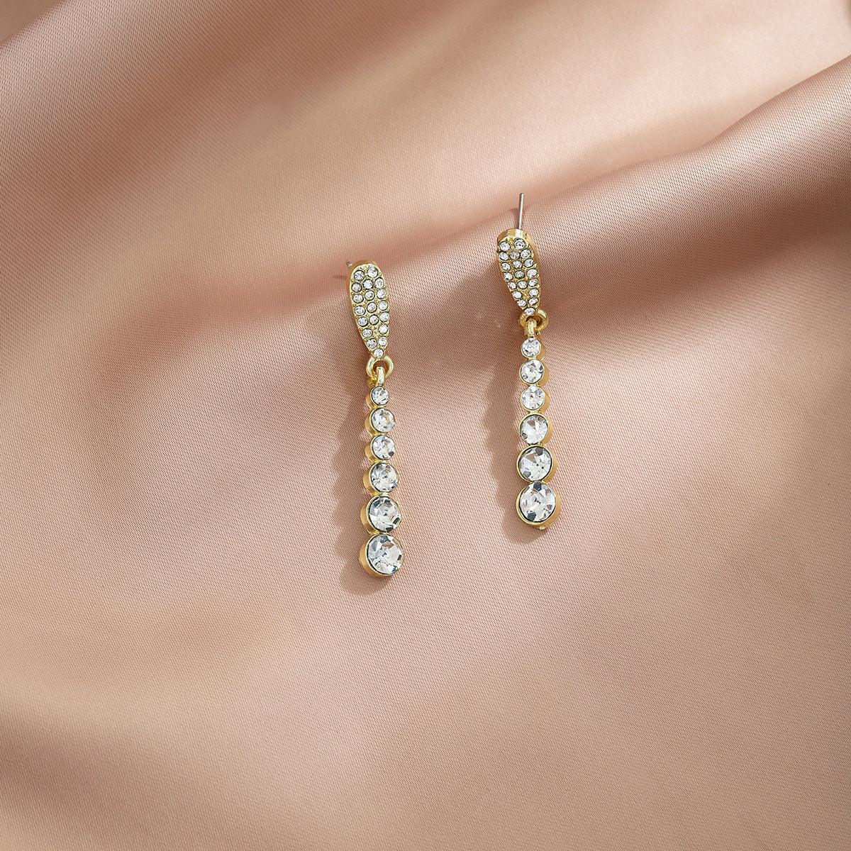 Needle Light Luxury French Pearl Retro Design Cat Eye Star Stud Earrings