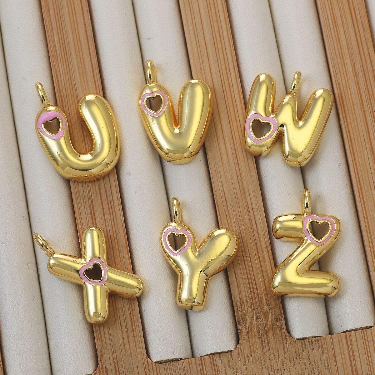 Xi English Letter Gold Simple Heart-shaped Pendant