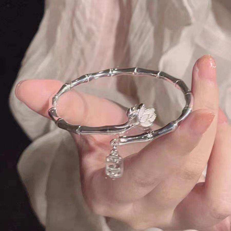 Lotus Open Female Presages Safety For Girlfriend Bracelet