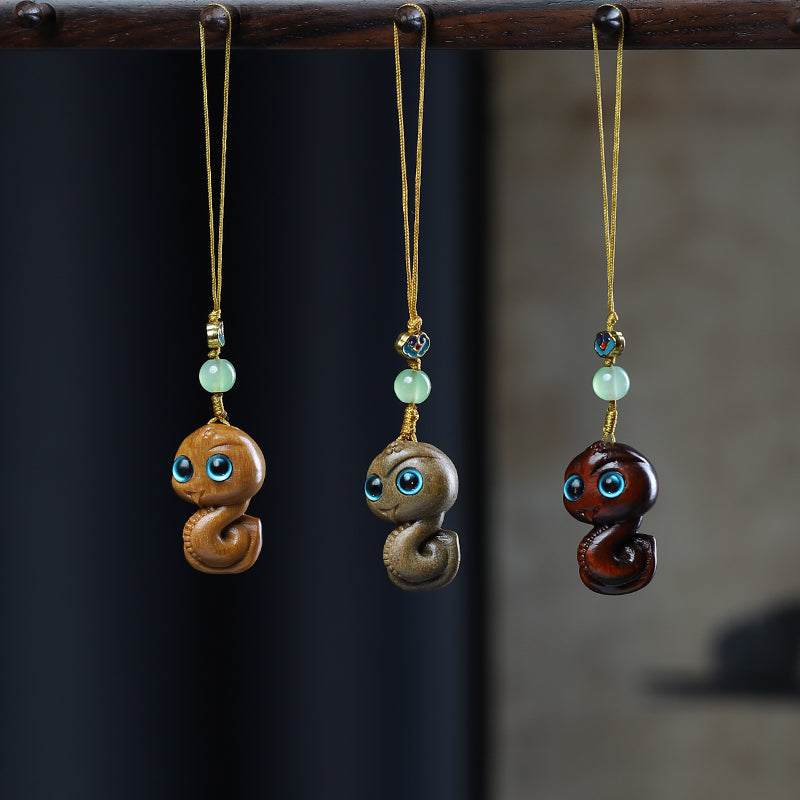 Green Sandalwood Carving Cute Animal Creative Bag Car Key Mobile Pendant