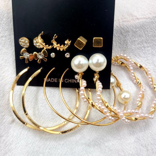 Women's French Retro Circle Pearl For Stud Earrings