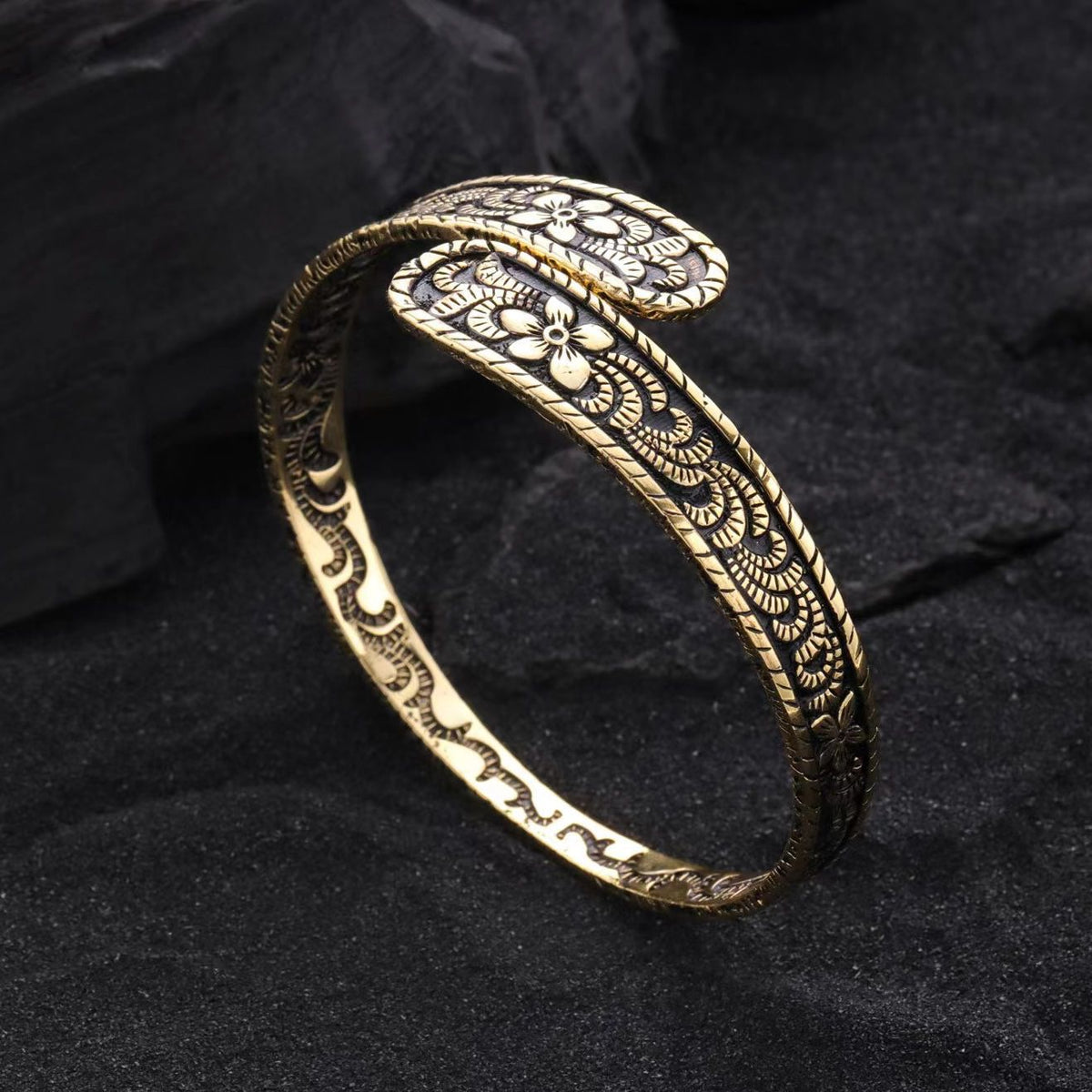 Women's Fashionable Retro Embossed Tang Grass Pattern Flower For Temperamental Minority Bracelets