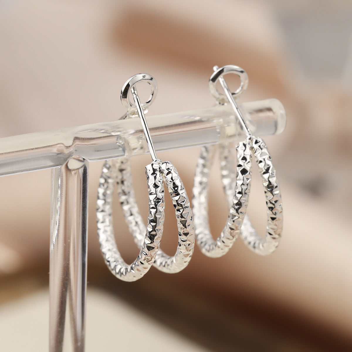 Women's Minimalist Design Round Popular Light Luxury Earrings