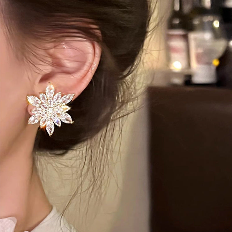Women's Light Luxury Minority Crystal Snowflake Ear Trendy Design Super Flash Earrings