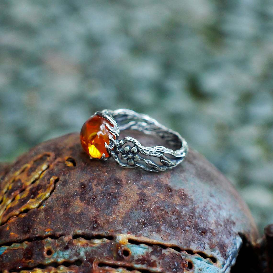 Thai Sier Water Drop Amber Beeswax Inlaid Simple Rings