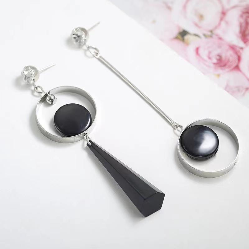 Asymmetric Version Circles Fashion Exaggerated Long Earrings