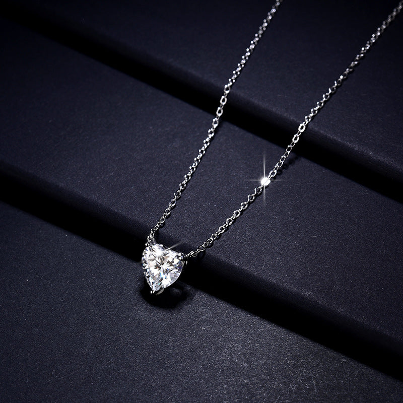 Heart-Shaped D-Color VVS1 Moissanite Pendant Necklace in Sterling Silver with 18K Gold Plating – 8mm Stone, 45cm Chain