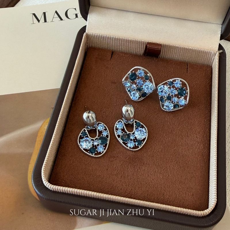 Feeling Blue Zircon Hollow Ear Gentle High Sense Elegant Wild Stud Earrings