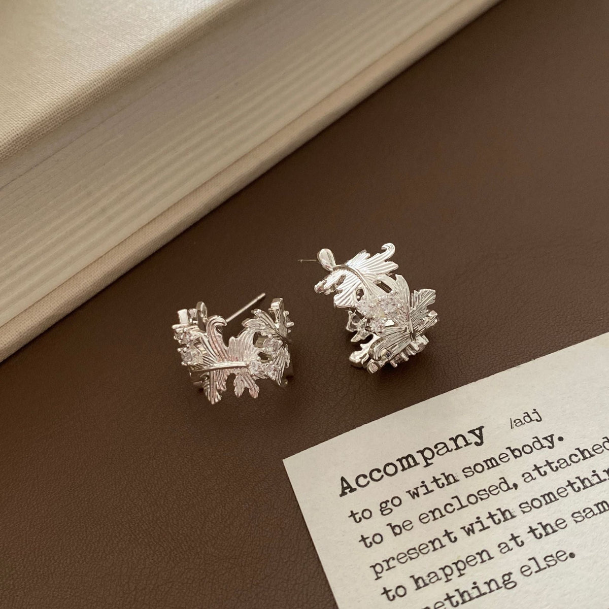 Leaf Design Metal Sier Needle Fashionable High Sense Earrings