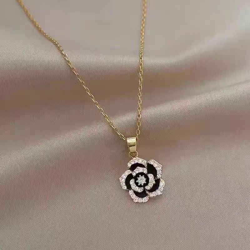 Women's Black Camellia High-grade Light Luxury Minority Rose Clavicle Necklaces