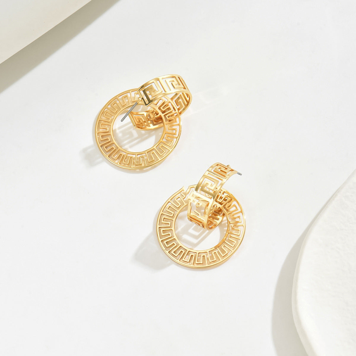 Fashion Personality Hollow Geometry Eardrops Palace Style Entry Lux Earrings