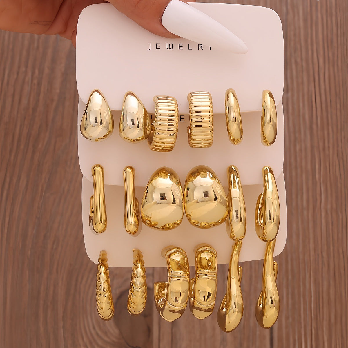 Women's Fashion Exaggerated Shaped Suit Personalized Gold Sier Earrings