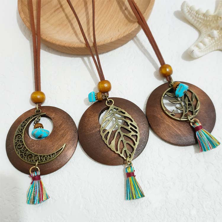 Women's Ethnic Retro Tassel Round Leaves Hollow Out Necklace