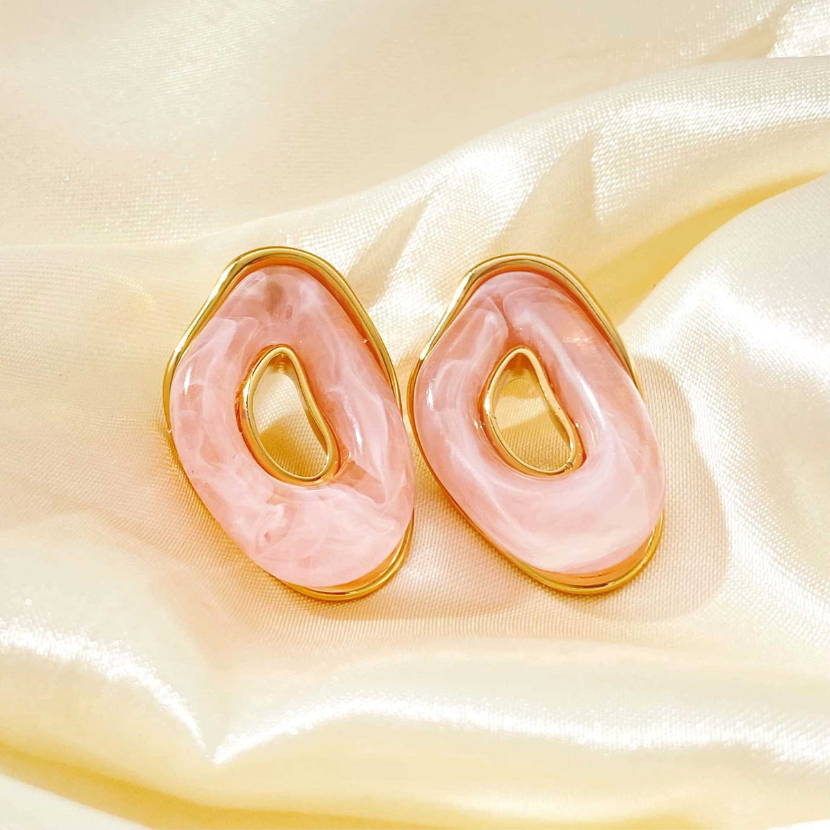 Women's Retro Irregular Niche Design Color Resin Light Luxury Temperament Rings