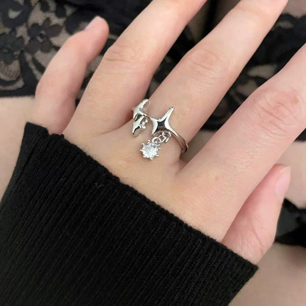 Alloy Chain Vintage Crying Face Poker Hollow Love Ring
