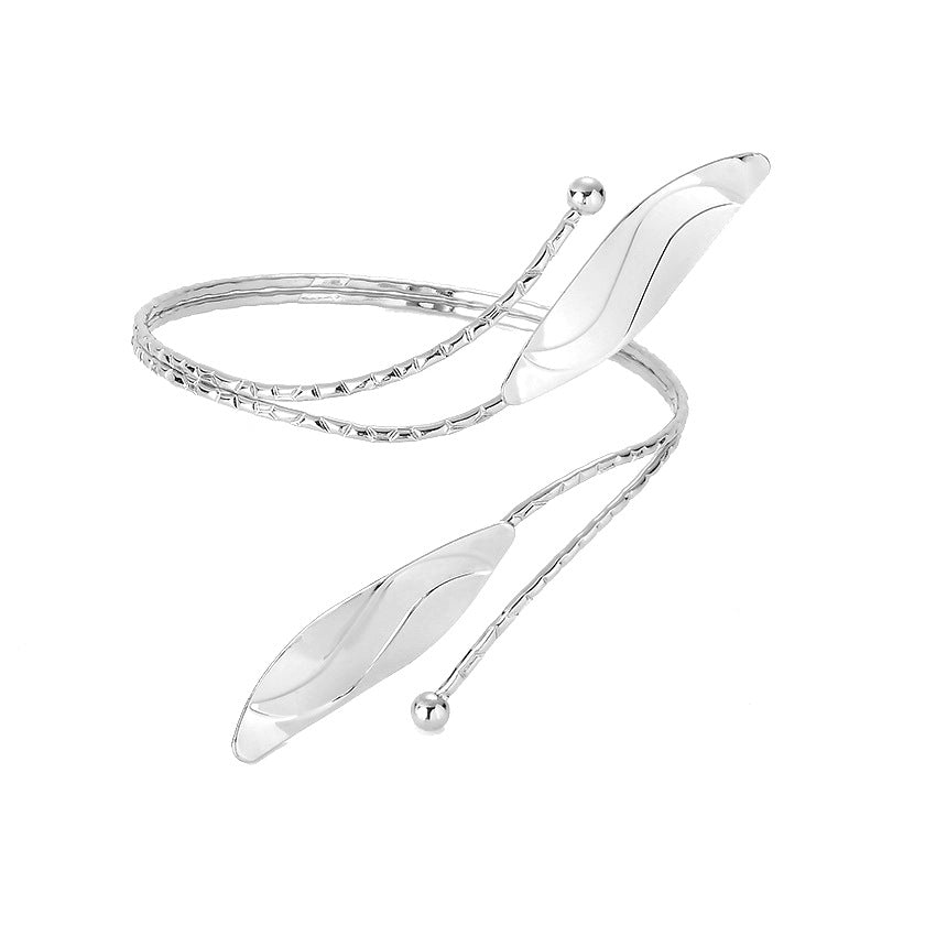 Exaggerated Hand Metal Leaves Armband Arm Decorations Stylish Good Bracelet
