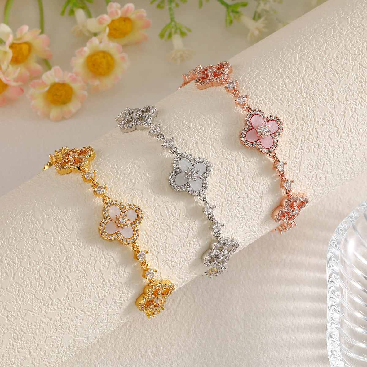 Super Fairy Zircon Clover Pull Niche Advanced Design Sense Exquisite Bracelet