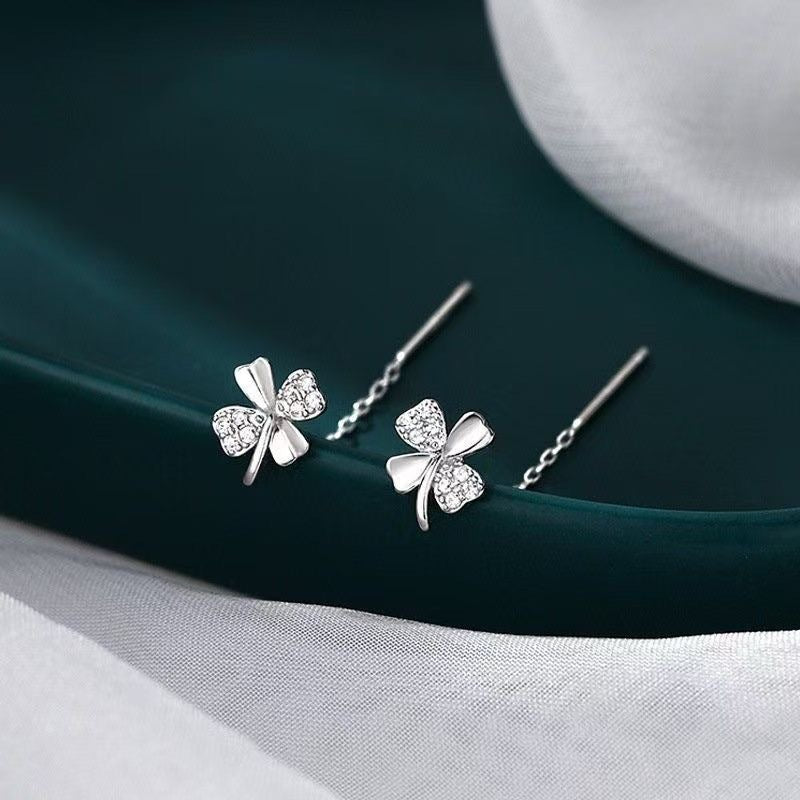Women's Four Leaves Clover Tassel Niche Temperament Long Round Face Slimming Earrings