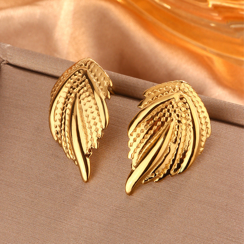 Retro Easy Matching Simple Titanium Steel Gold-plated Irregular Heart Maple Stud Earrings