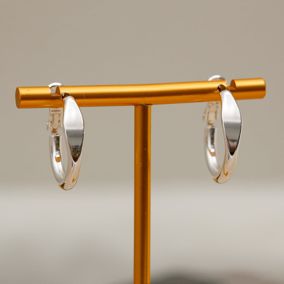 French Style Ear Light Luxury High Sense Beautiful Circle Clip Earrings