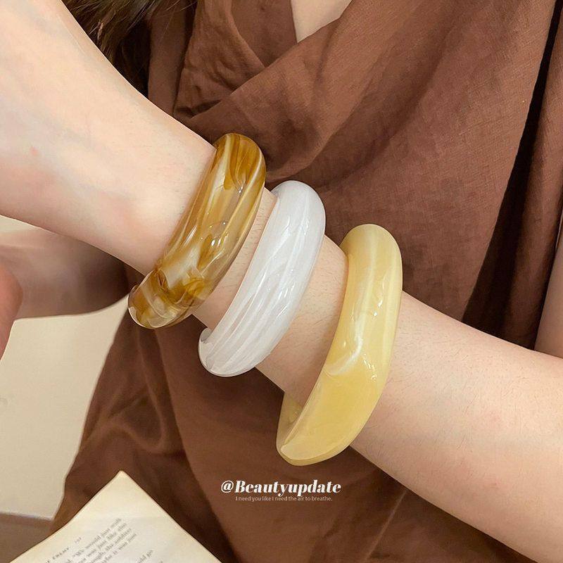 Women's Oval Open-ended Personality Exaggerated Minimalist Design Bracelets