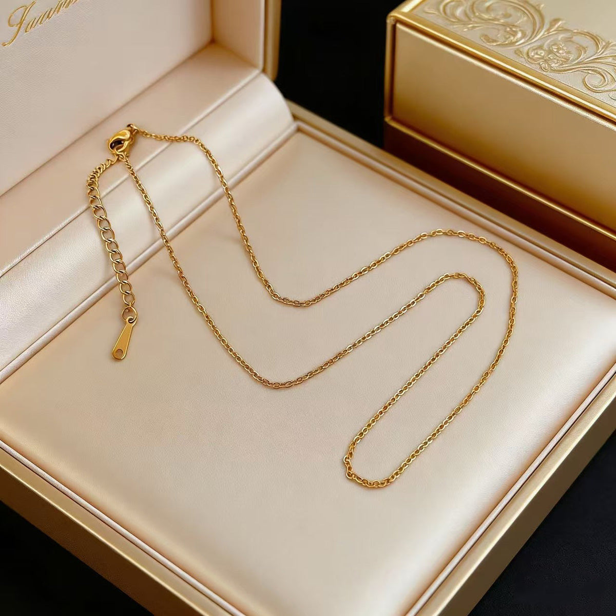 Women's Steel Bare For Niche Design High-grade Chain Light Luxury Exquisite Necklace