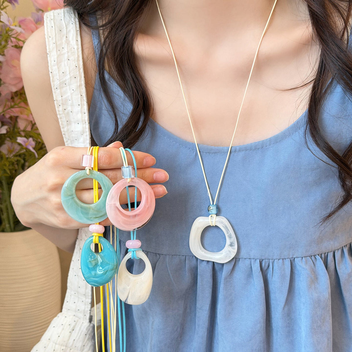Women's Blooming Hollow Trapezoidal Long Design High-grade Sweater Pendant