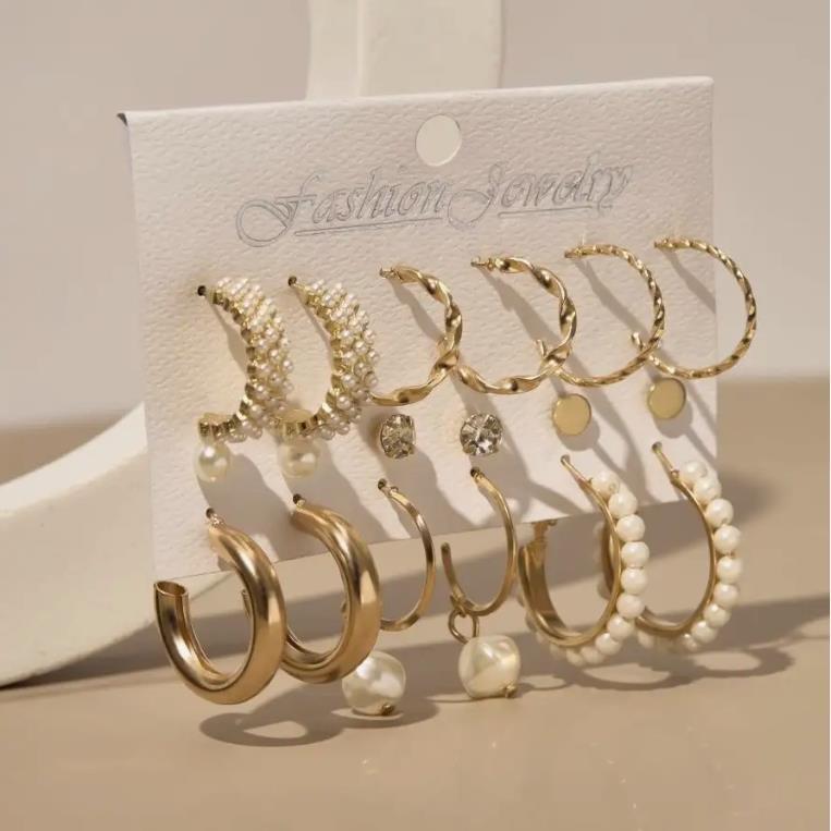 Women's French Retro Circle Pearl For Stud Earrings