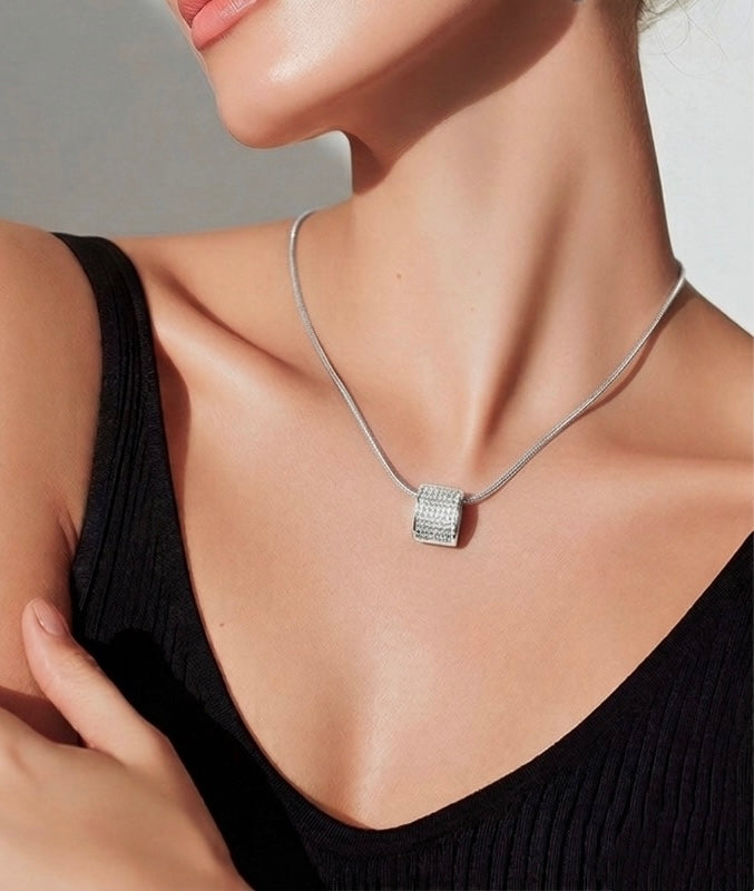 PT444W B.Tiff Pavé Oreiller Pendant Necklace with Coil Chain